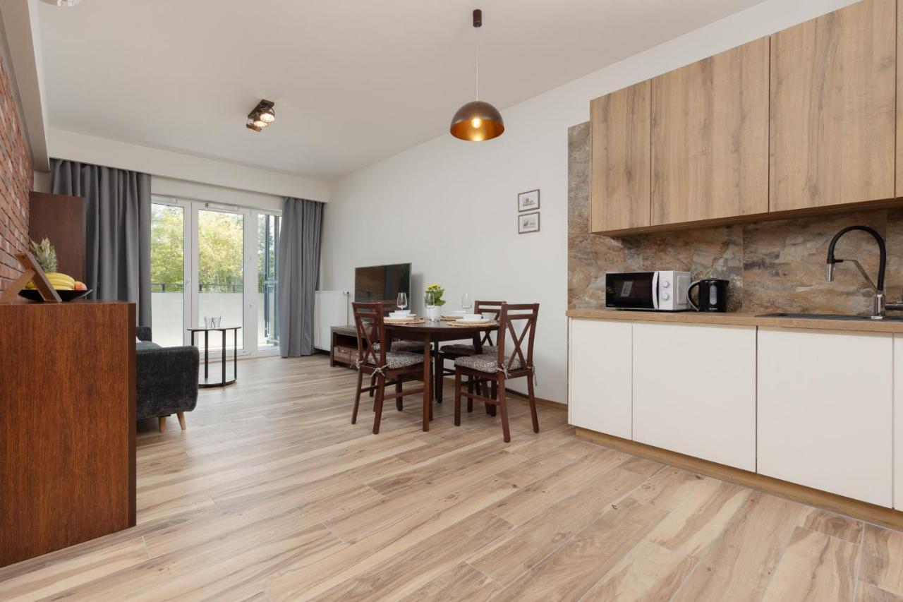 Apartment With Balcony & Parking Near Manufaktura Lodz By Renters Prestige Exterior foto